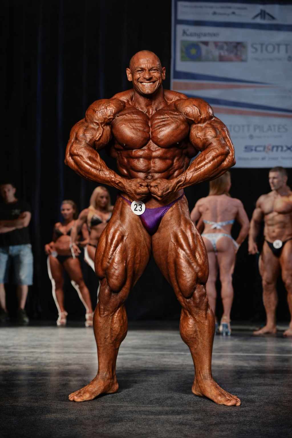 Aristos Aristeidou bodybuilding stage photo